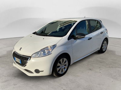 Peugeot 208 e-HDi 68 CV Stop&amp;Start robotizzato 5 porte Van Pack del 2014 usata a Perugia