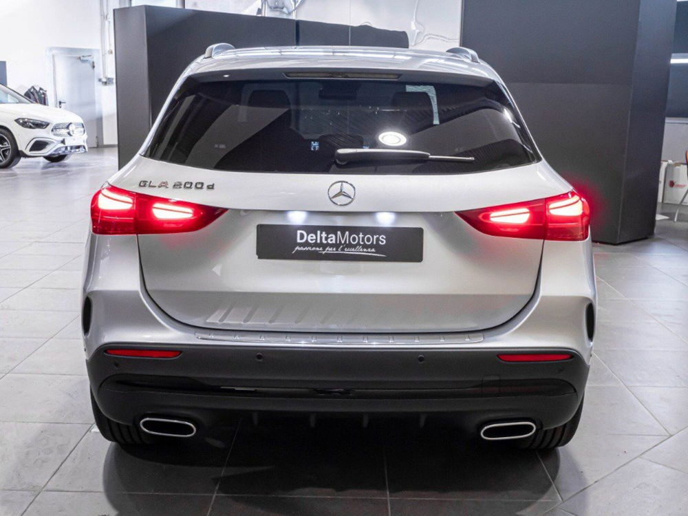 Mercedes-Benz GLA SUV nuova a Ancona (7)