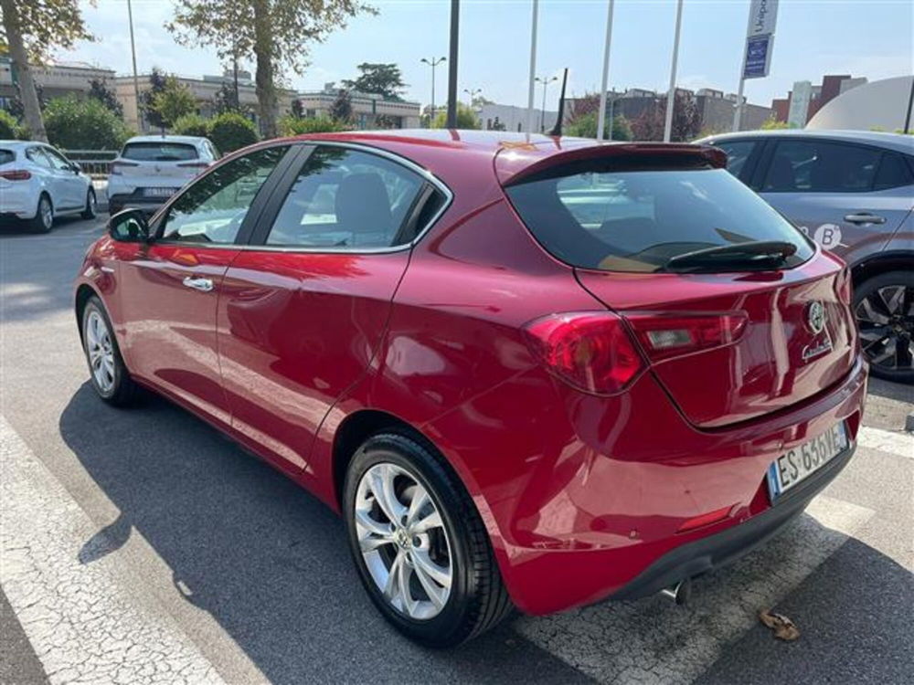 Alfa Romeo Giulietta usata a Treviso (3)