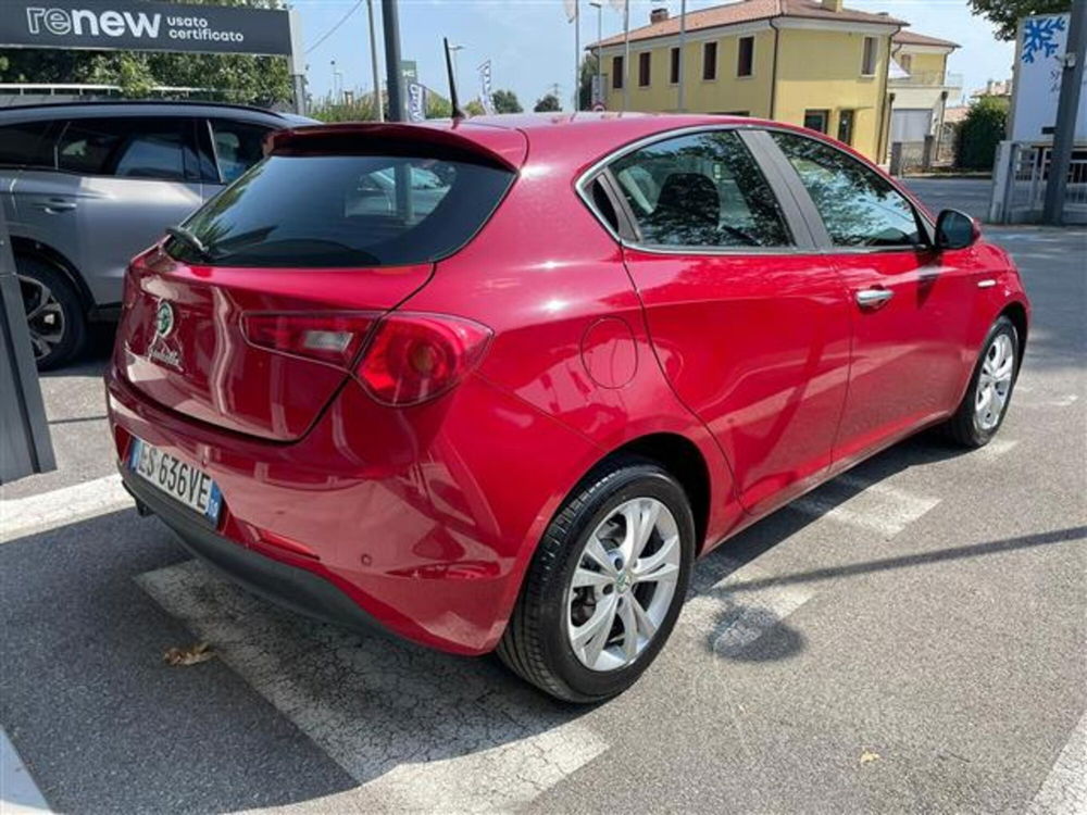 Alfa Romeo Giulietta usata a Treviso (4)