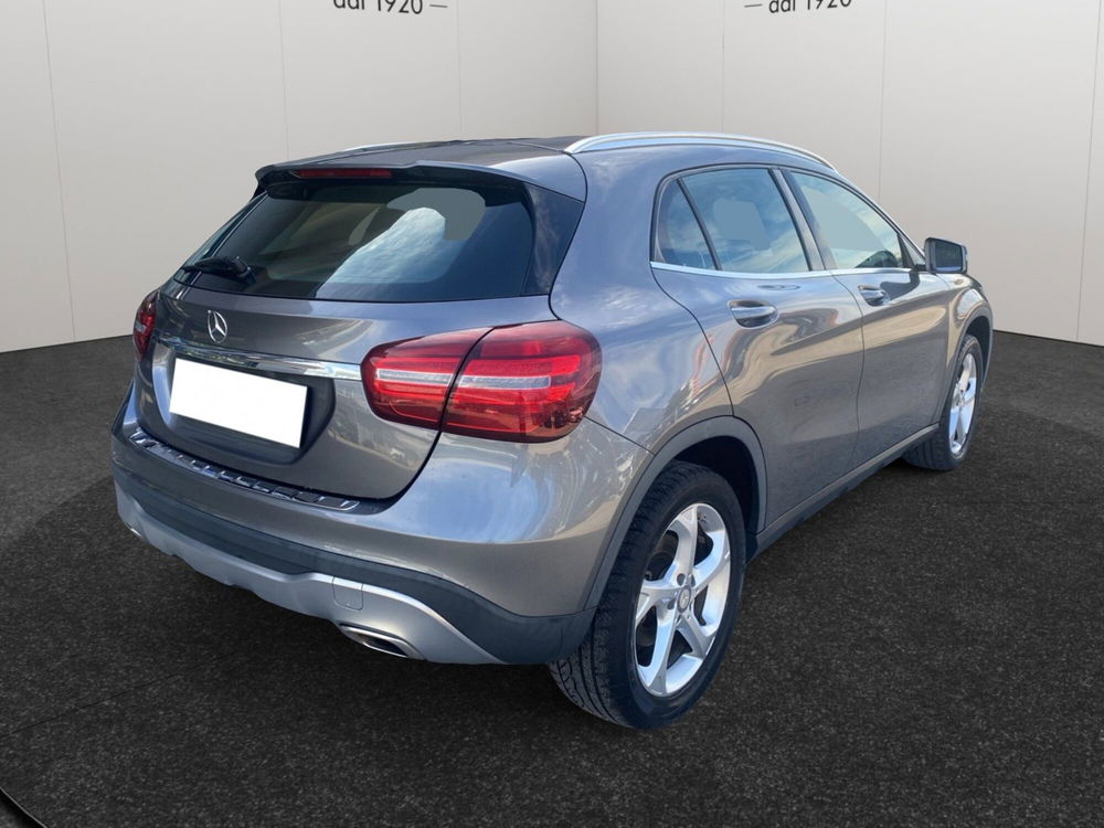 Mercedes-Benz GLA SUV usata a Pescara (3)