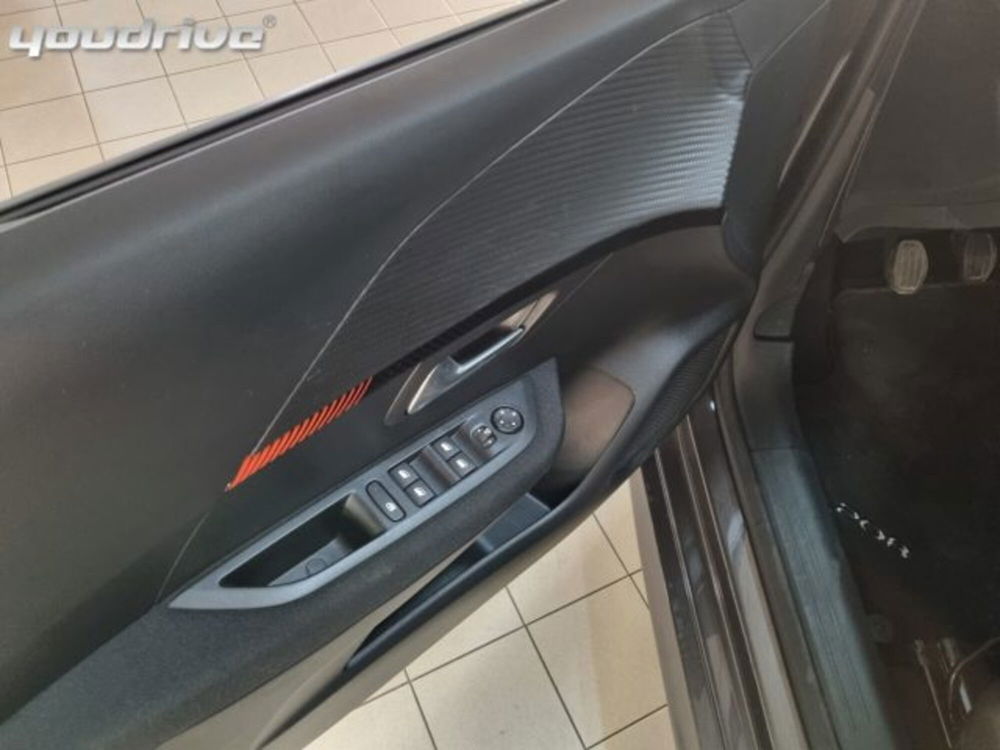 Peugeot 208 usata a Napoli (16)