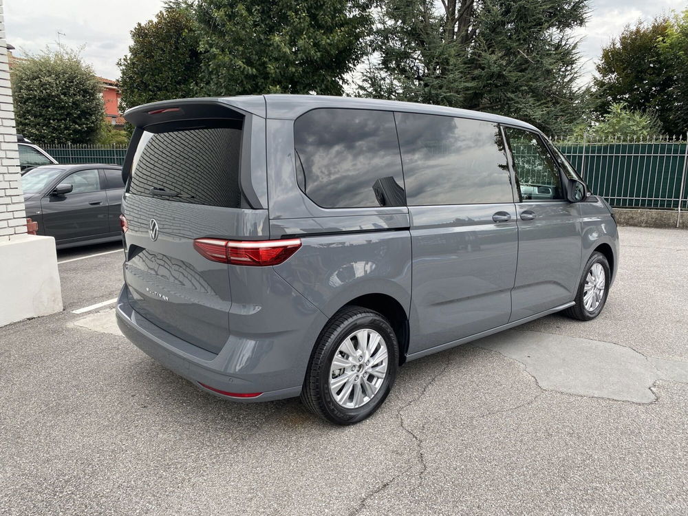 Volkswagen Multivan nuova a Brescia (3)