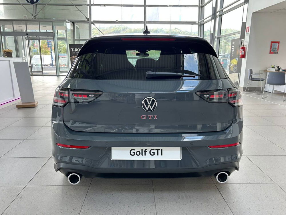 Volkswagen Golf nuova a Avellino (10)