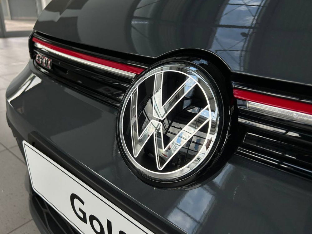 Volkswagen Golf nuova a Avellino (5)