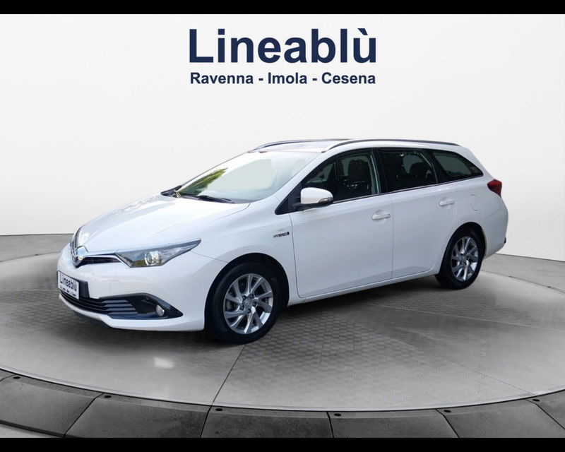 Toyota Auris Station Wagon 1.8 Hybrid Active  del 2016 usata a Cesena