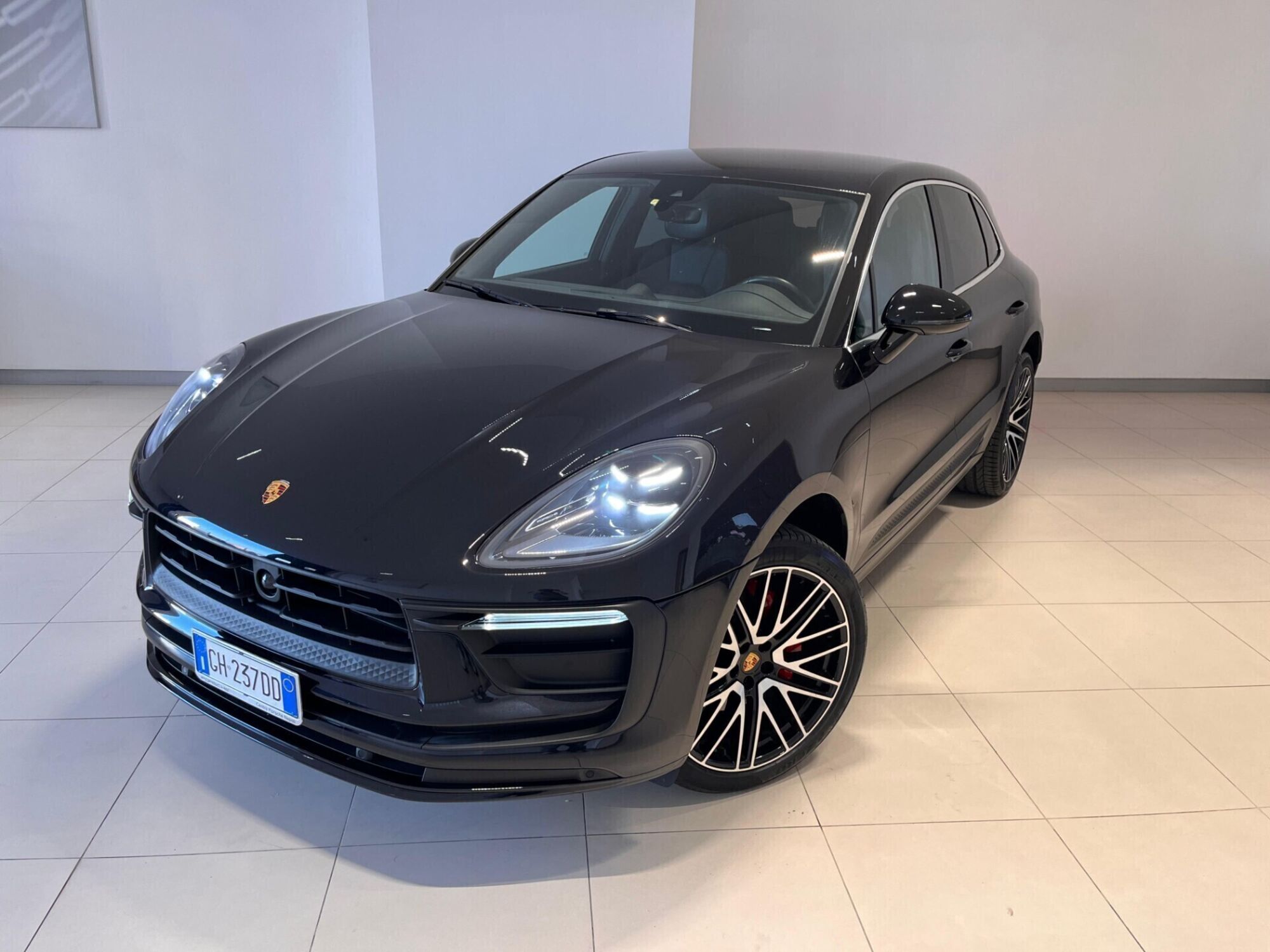 Porsche Macan 2.0 265cv pdk del 2021 usata a Napoli