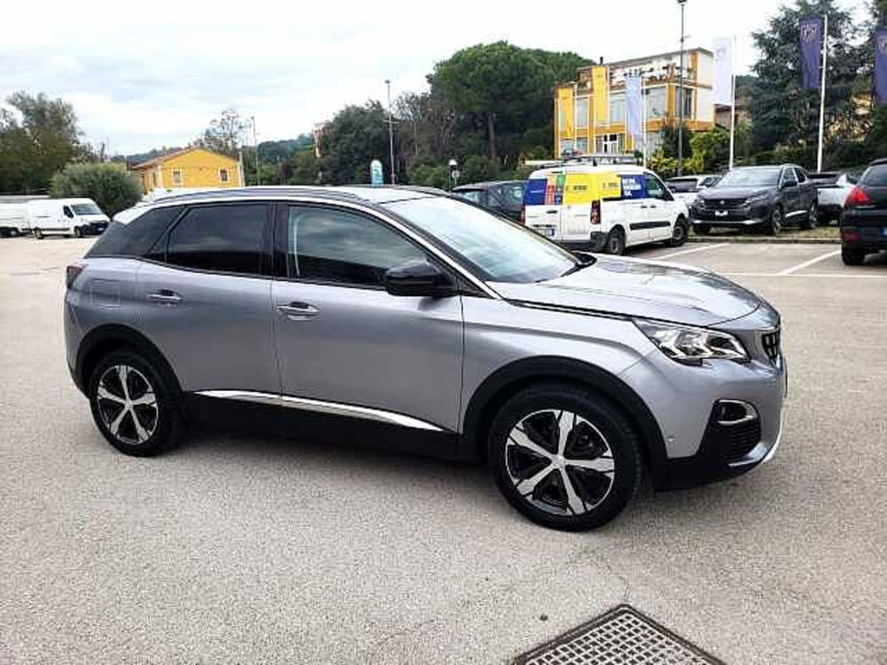 Peugeot 3008 usata a Pesaro-Urbino (3)