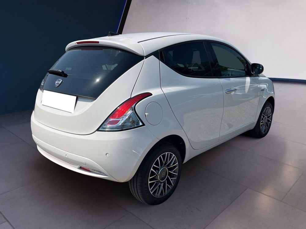 Lancia Ypsilon usata a Torino (4)