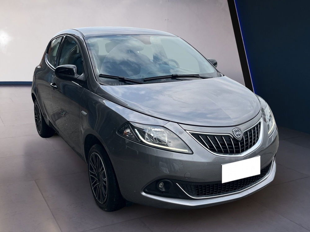 Lancia Ypsilon usata a Torino (3)