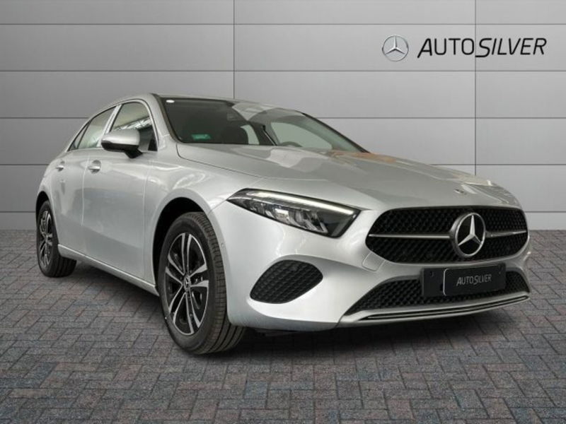 Mercedes-Benz Classe A Sedan 250 e phev Progressive Advanced Plus auto nuova a Verona