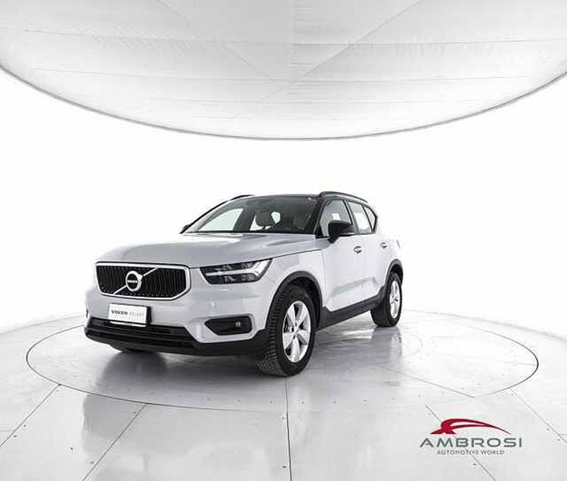 Volvo XC40 D3 Momentum  del 2019 usata a Corciano