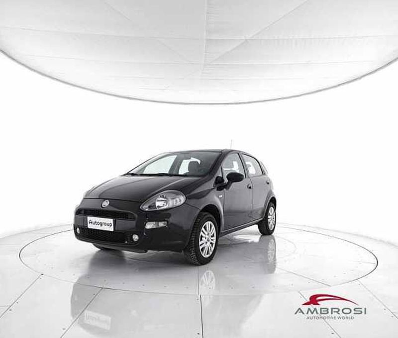 Fiat Punto 1.4 8V 5 porte Natural Power Street  del 2013 usata a Viterbo