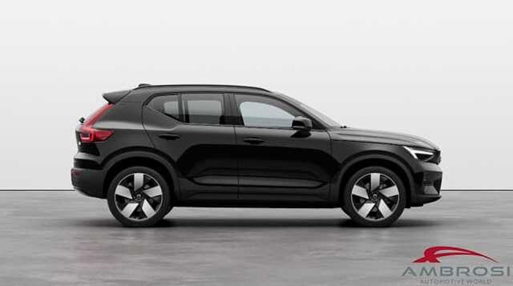 Volvo XC40 nuova a Viterbo (2)