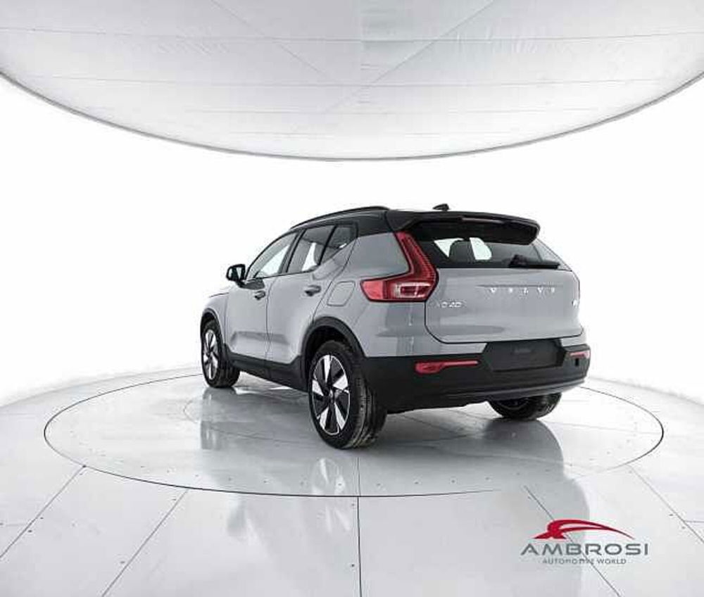 Volvo XC40 nuova a Viterbo (4)