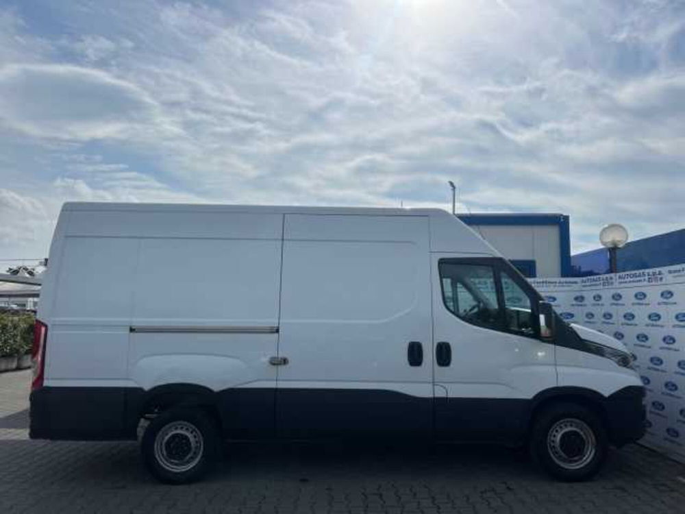 Iveco Daily Furgone usata a Firenze (10)