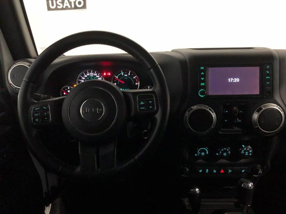 Jeep Wrangler Unlimited usata a Torino (11)