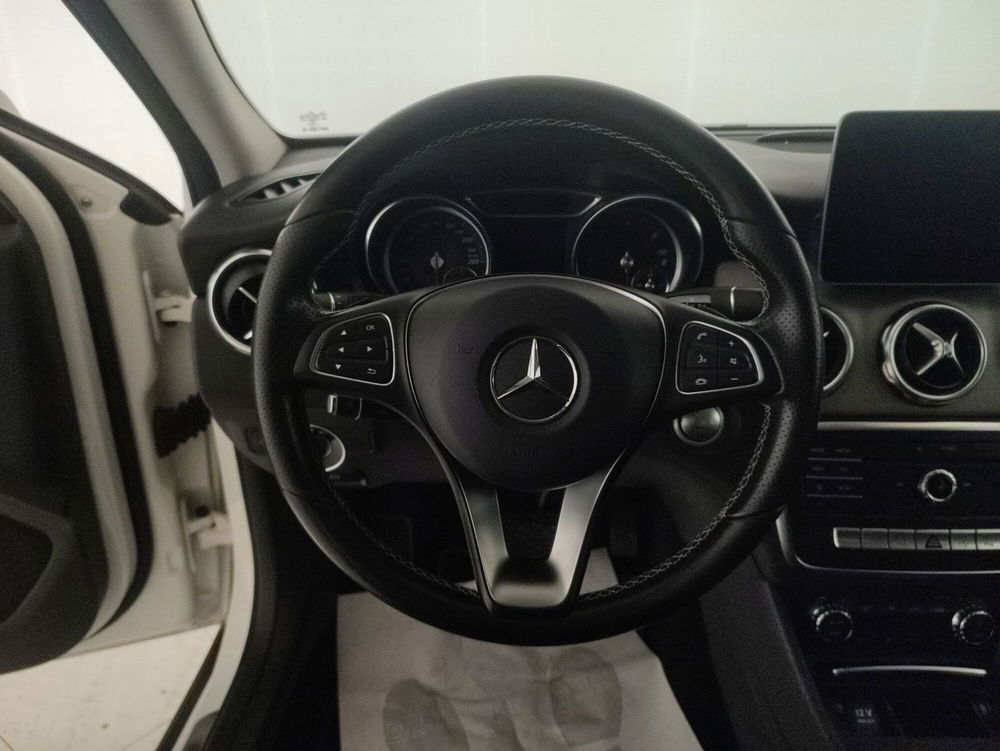 Mercedes-Benz GLA SUV usata a Alessandria (16)