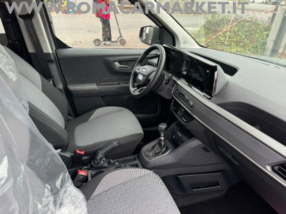 Ford Tourneo Courier nuova a Roma (8)