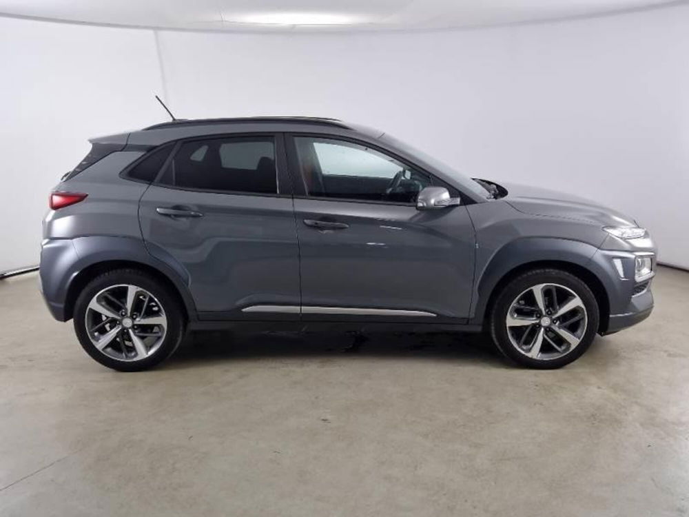 Hyundai Kona usata a Bari (5)