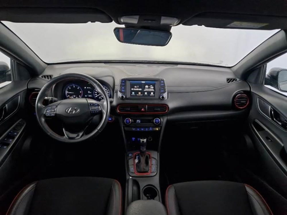 Hyundai Kona usata a Bari (8)