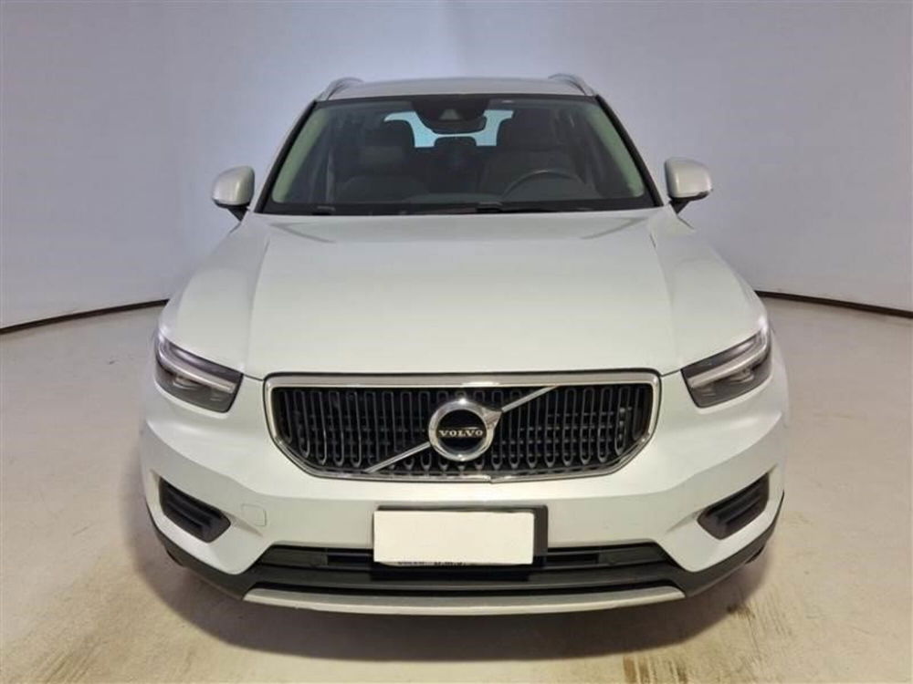 Volvo XC40 usata a Bari (3)