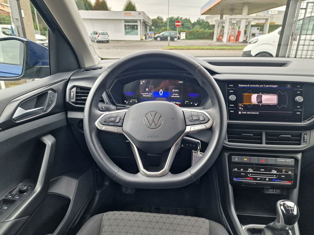 Volkswagen T-Cross usata a Varese (13)