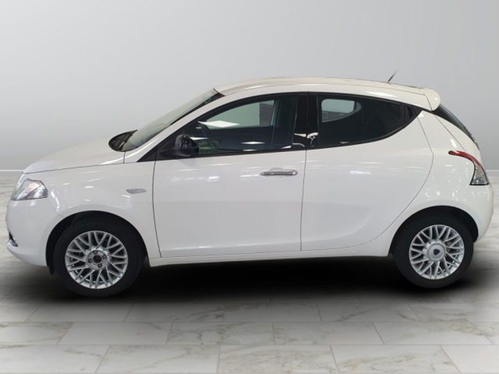 Lancia Ypsilon usata a Torino (2)