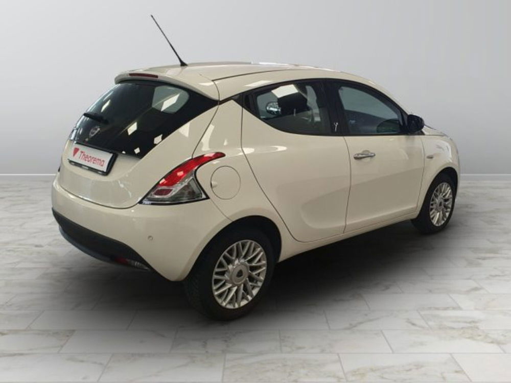 Lancia Ypsilon usata a Torino (4)