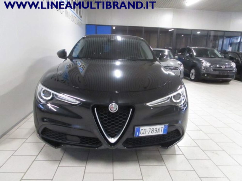 Alfa Romeo Stelvio usata a Piacenza (3)