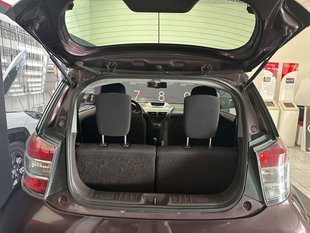 Toyota iQ usata a Viterbo (10)