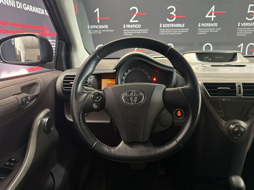 Toyota iQ usata a Viterbo (12)