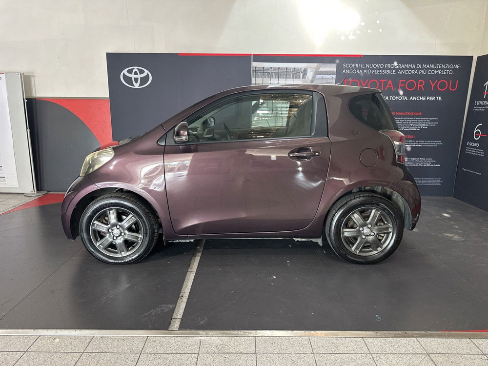 Toyota iQ usata a Viterbo (16)