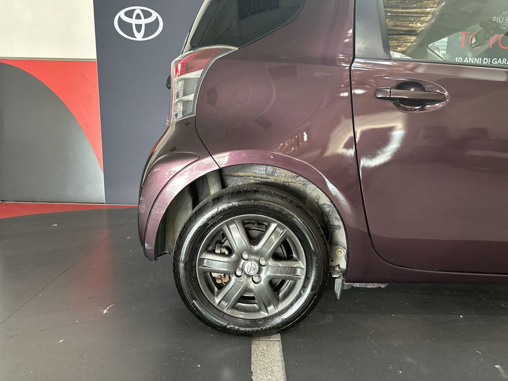 Toyota iQ usata a Viterbo (8)