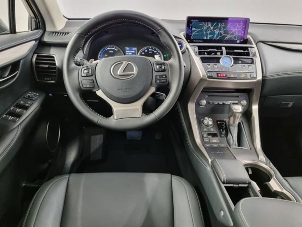 Lexus NX usata a Como (8)