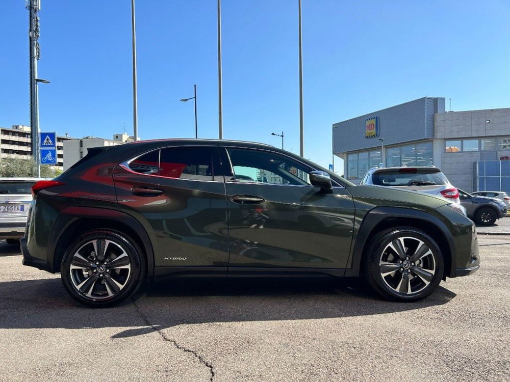 Lexus UX usata a Modena (3)