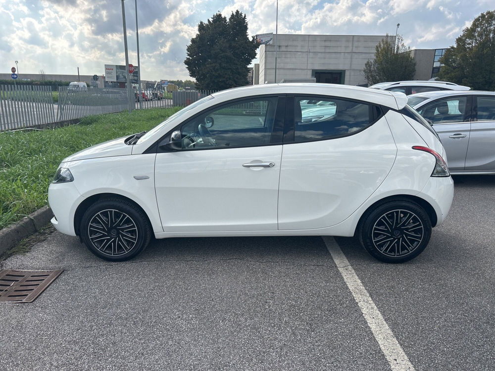 Lancia Ypsilon usata a Bergamo (2)