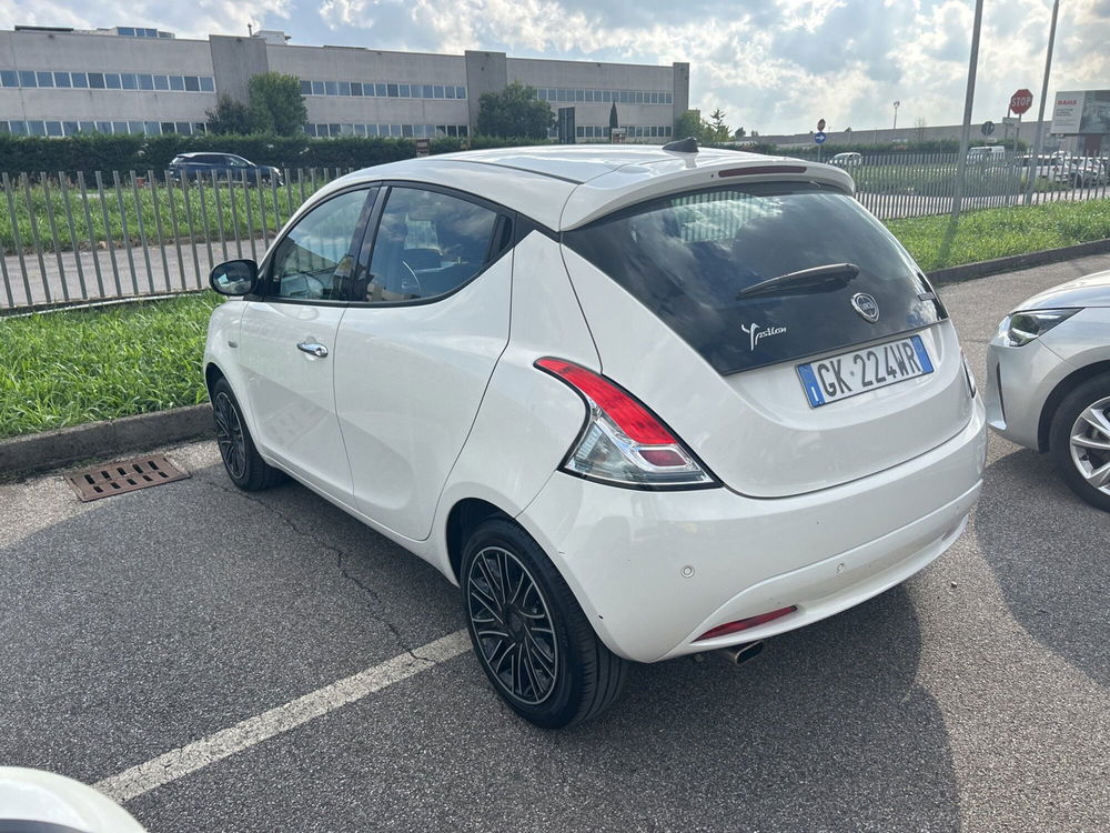 Lancia Ypsilon usata a Bergamo (3)