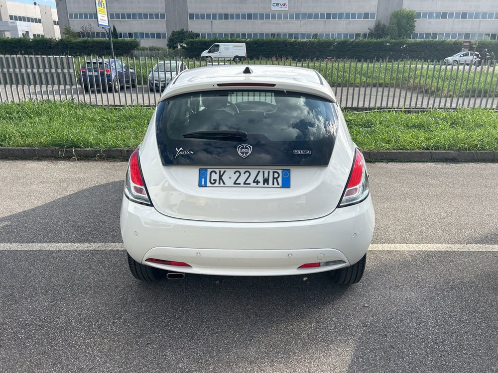 Lancia Ypsilon usata a Bergamo (4)