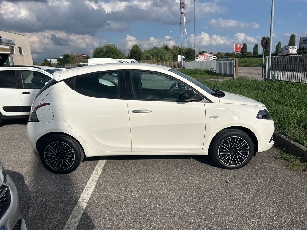 Lancia Ypsilon usata a Bergamo (6)