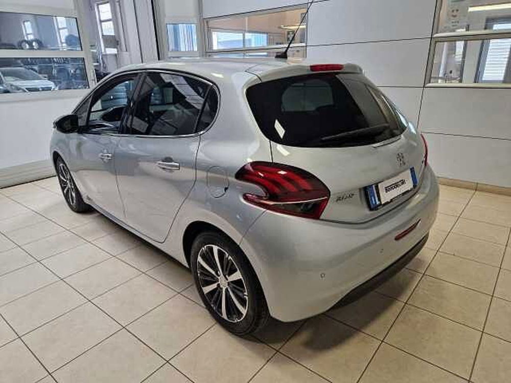 Peugeot 208 usata a Varese (4)