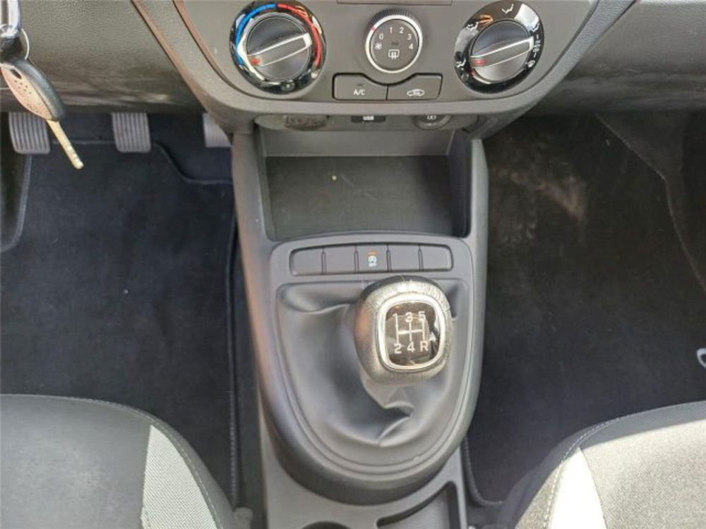 Hyundai i10 usata a Bari (18)