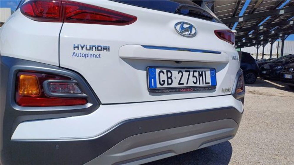 Hyundai Kona usata a Bari (11)