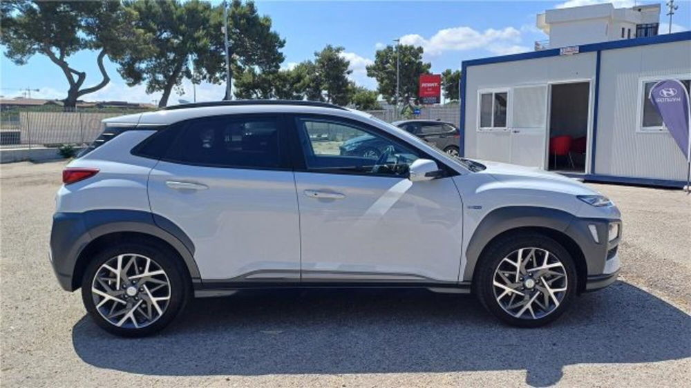 Hyundai Kona usata a Bari (4)