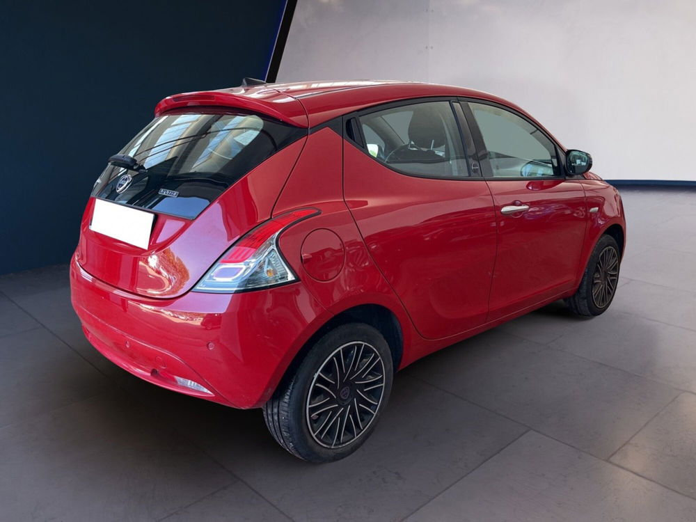 Lancia Ypsilon usata a Torino (4)