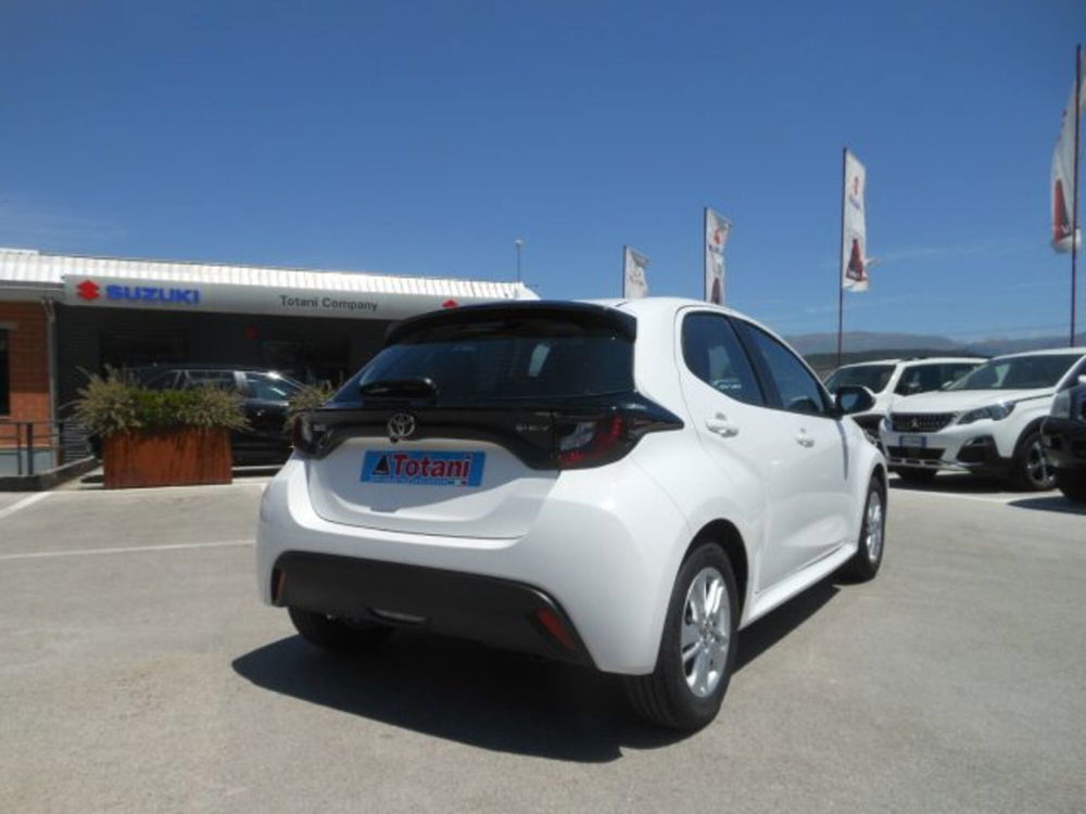 Toyota Yaris Cross nuova a L'Aquila (5)