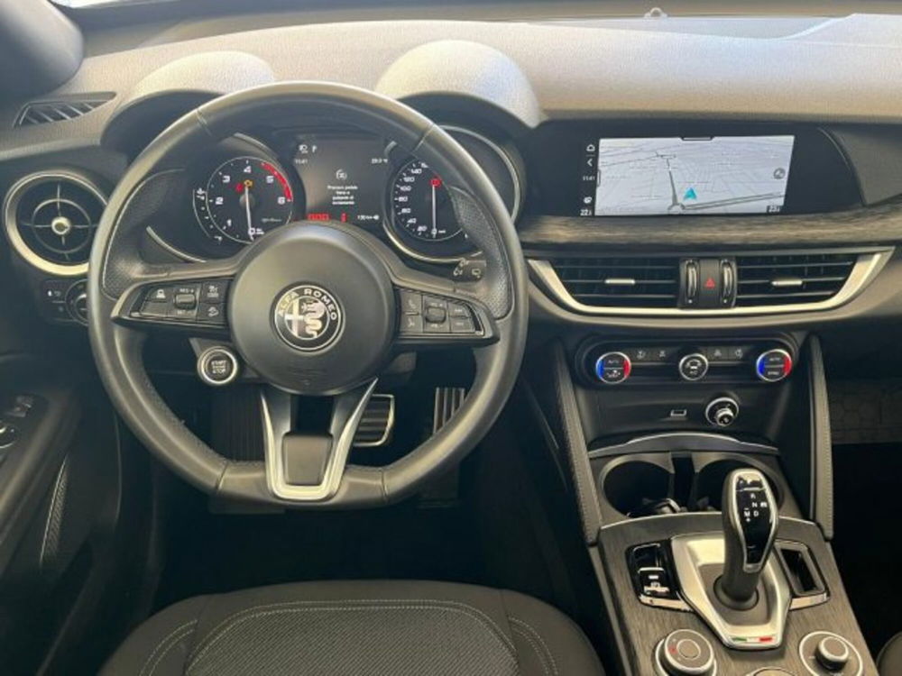 Alfa Romeo Stelvio usata a Trapani (4)