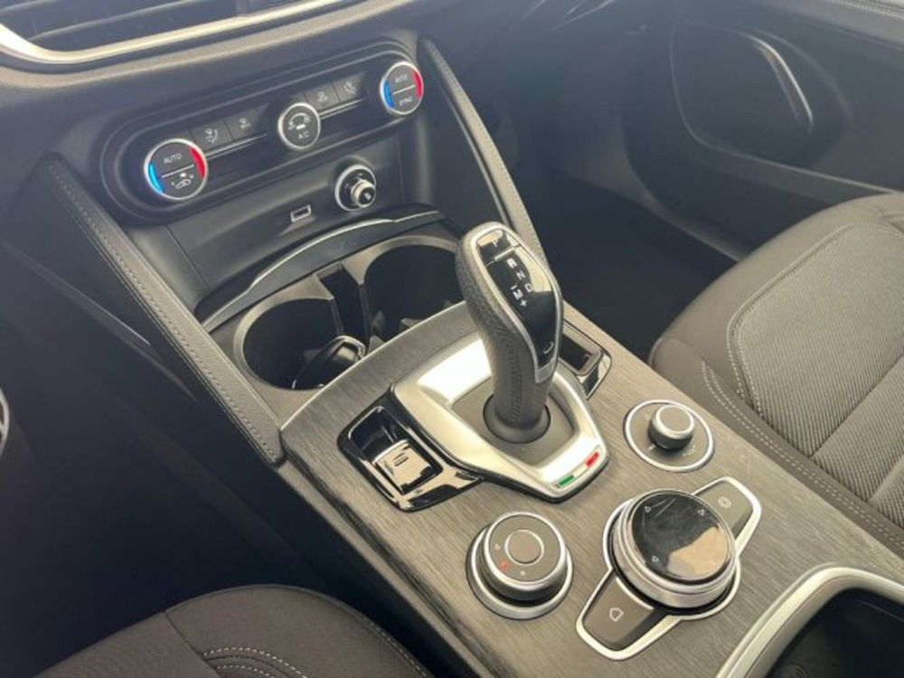 Alfa Romeo Stelvio usata a Trapani (8)