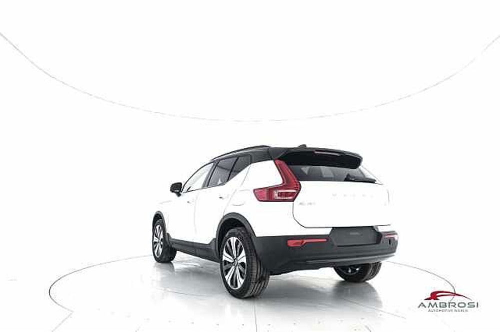 Volvo XC40 nuova a Viterbo (4)