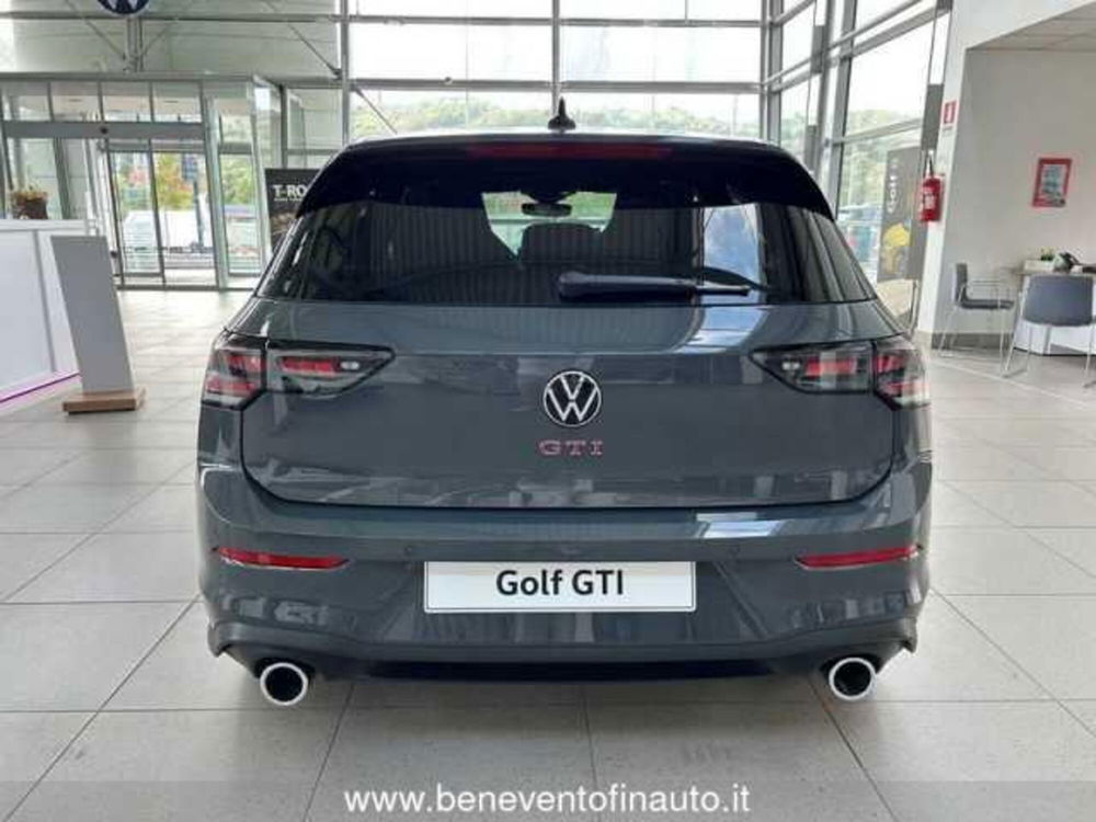 Volkswagen Golf nuova a Avellino (10)